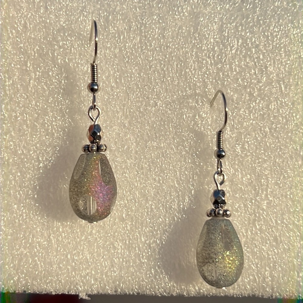 ⭐️22149 Rainbow teardrop earrings⭐️